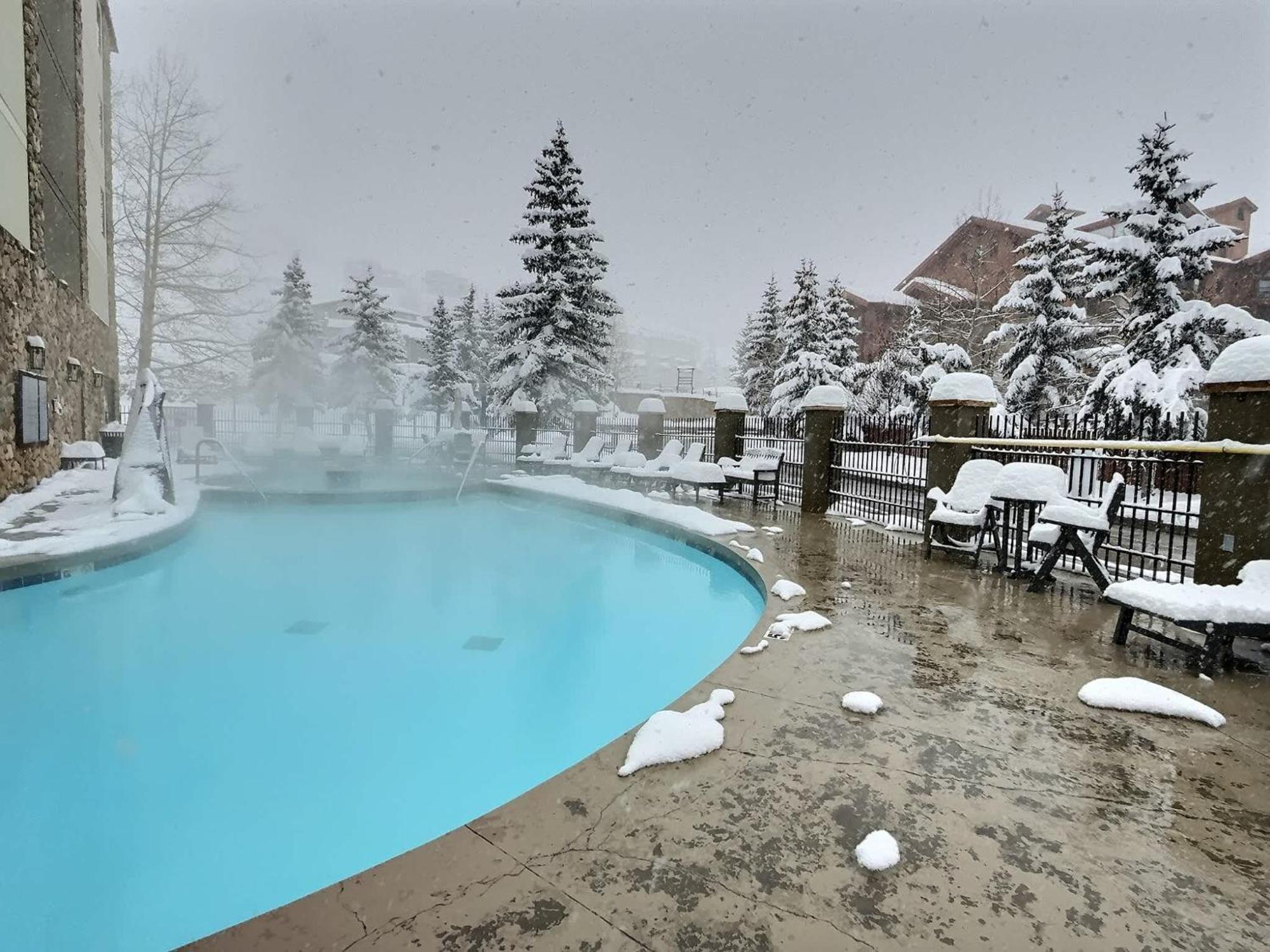 קרסטד באט Studio 565 Perfect Location With Pool And Hot Tub מראה חיצוני תמונה